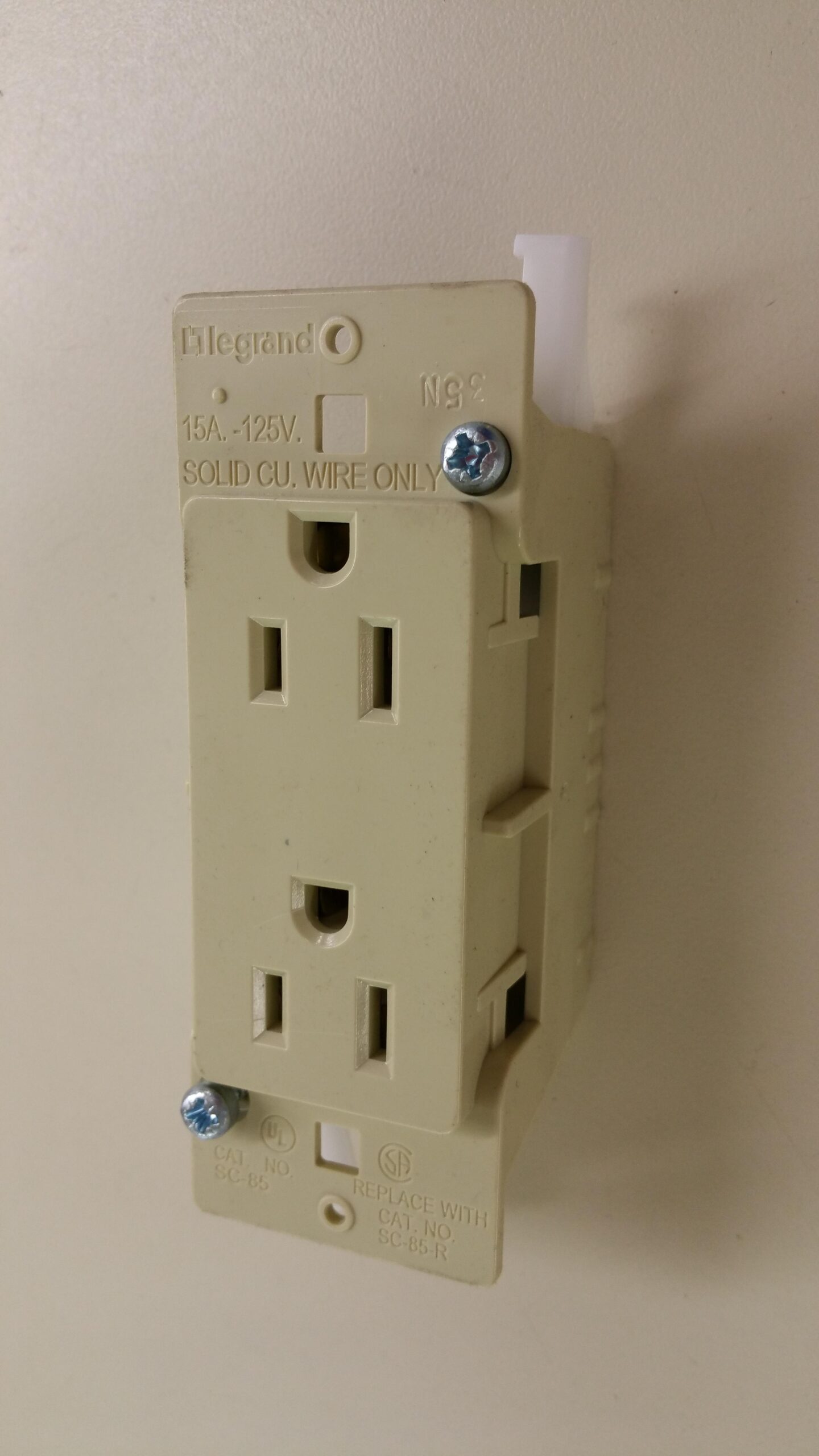 Ivory Self Contained Wall Receptacle